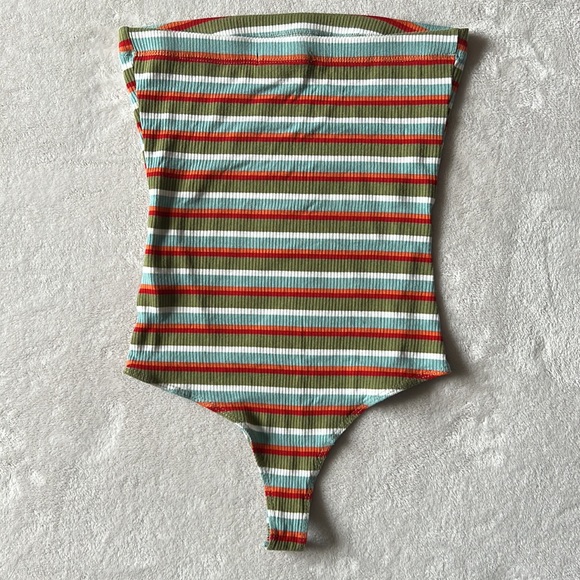 Wasabi + Mint strapless bodysuit. Size Small - Picture 3 of 5